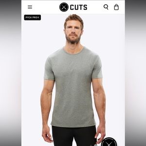 NWOT CUTS split hem t shirt